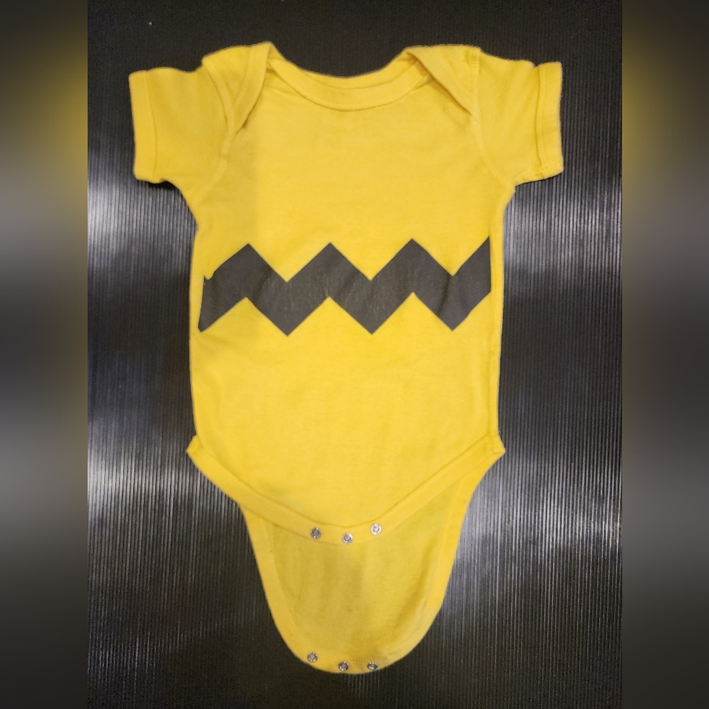 Rabbit Skins Boys Onesie Size 18 months